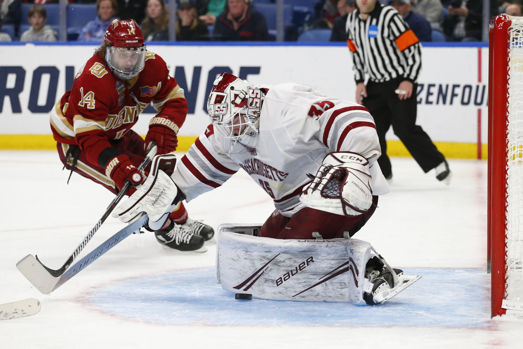 NCAA UMass Denver Hockey